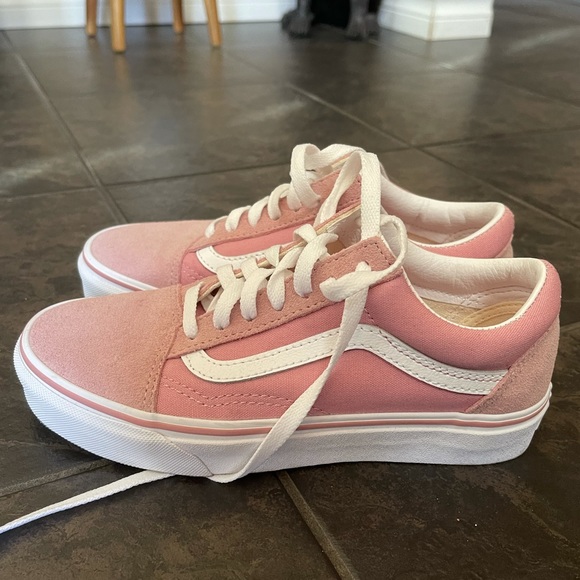 Vans pink shoes - Picture 2 of 5